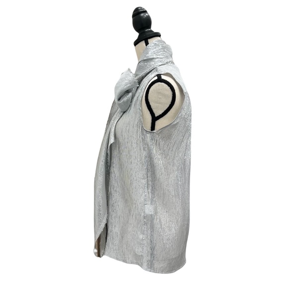 MARC JACOBS FOR BERGDORF GOODMAN SILVER SILK LAMÉ TOP - Picture 3 of 16